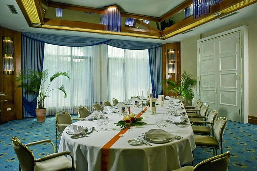 Maritim Hotel Magdeburg Exterior foto